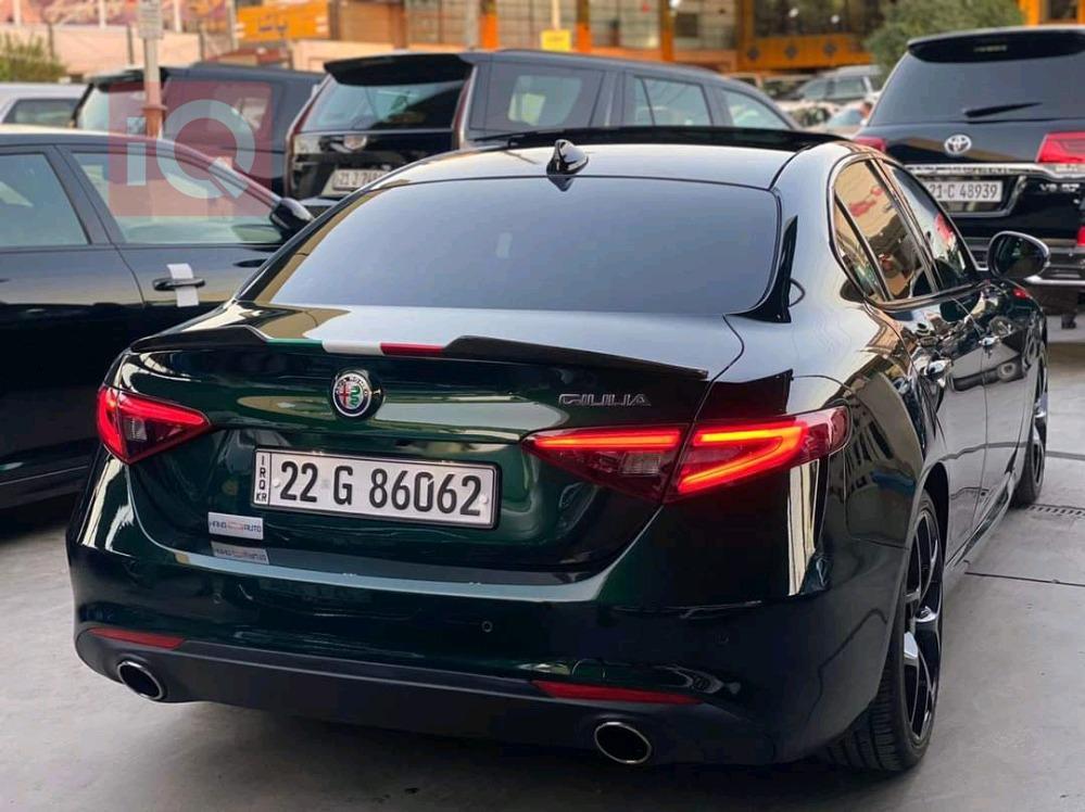 ئەلفا رۆمیۆ Giulia
